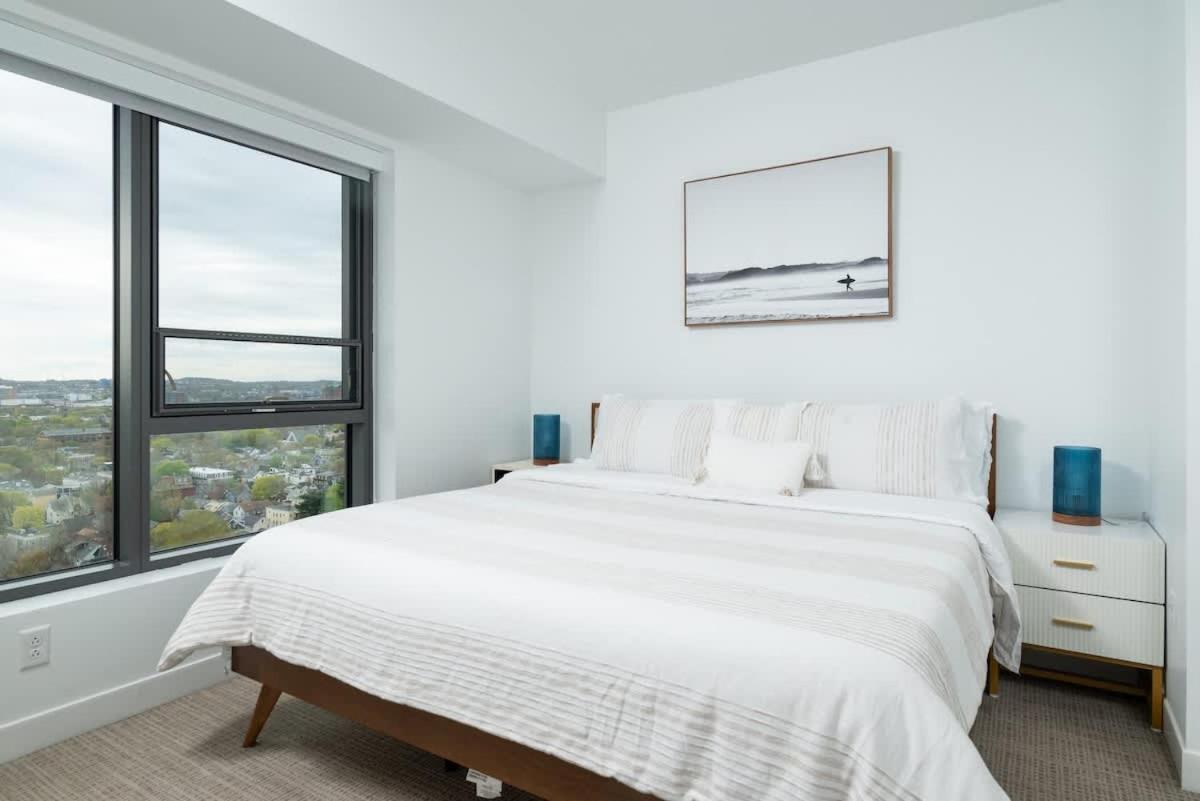 Apartment Serene Penthouse W King Bed Gym Parking Cambridge