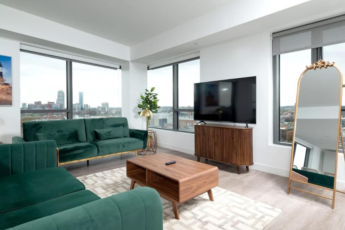 Serene Penthouse W King Bed Gym Parking Apartment Cambridge